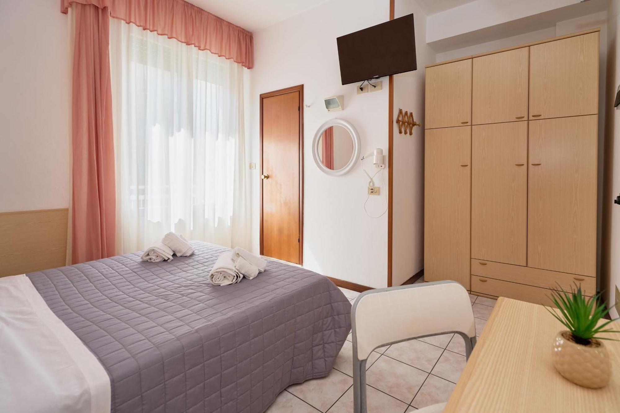 Hotel Jolanda Bellaria-Igea Marina Eksteriør billede
