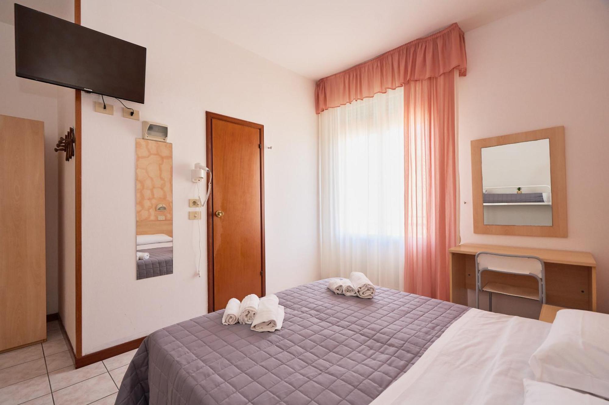Hotel Jolanda Bellaria-Igea Marina Eksteriør billede