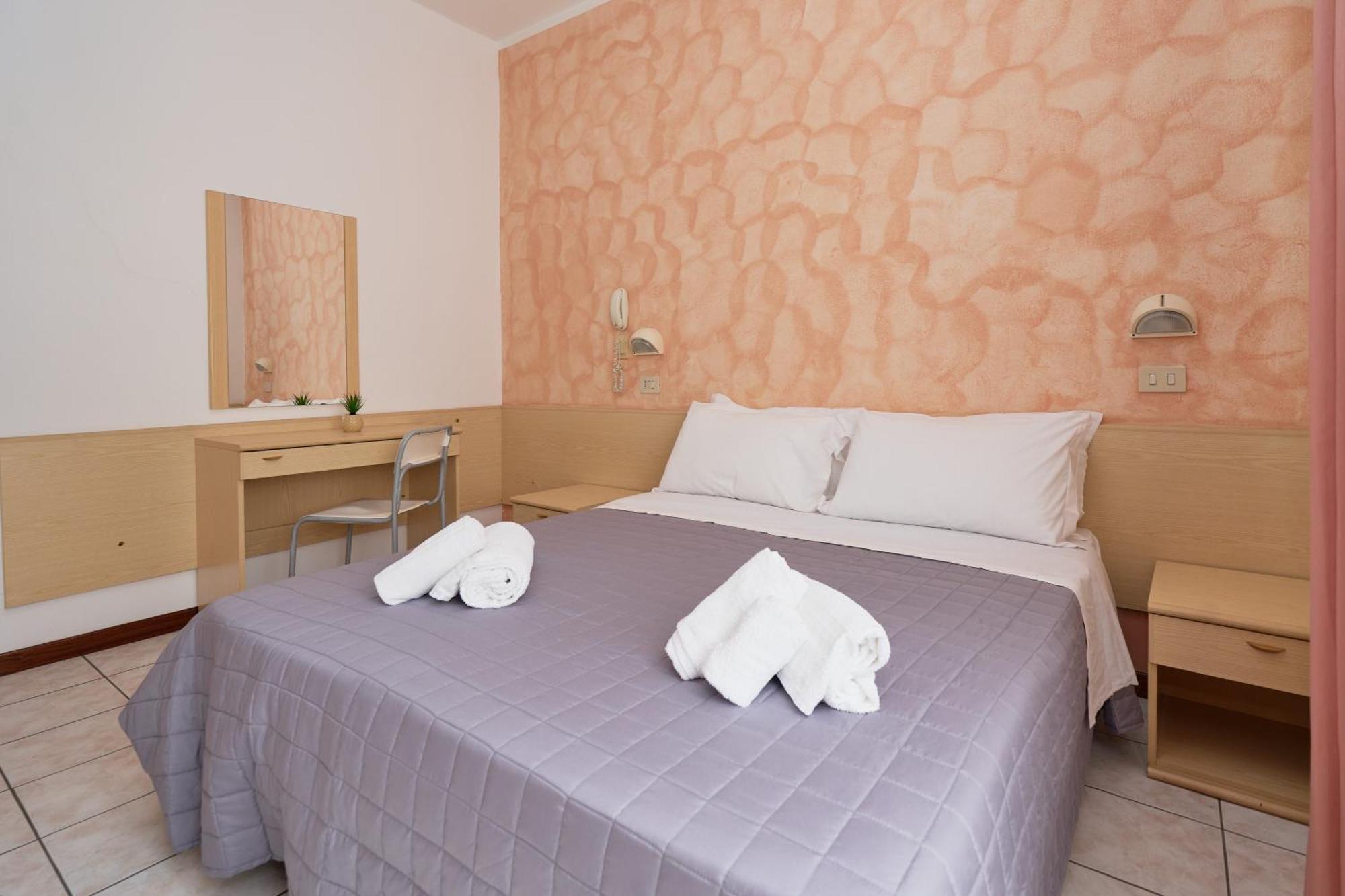 Hotel Jolanda Bellaria-Igea Marina Eksteriør billede
