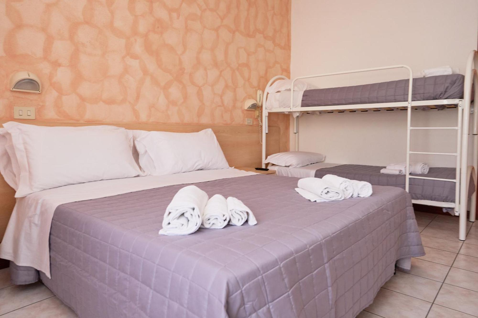 Hotel Jolanda Bellaria-Igea Marina Eksteriør billede